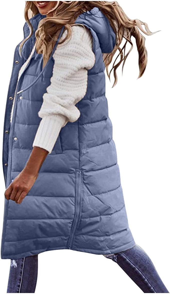 Sleeveless women's coat in long length - Stylish design for modern women - Cozy and warm for winter