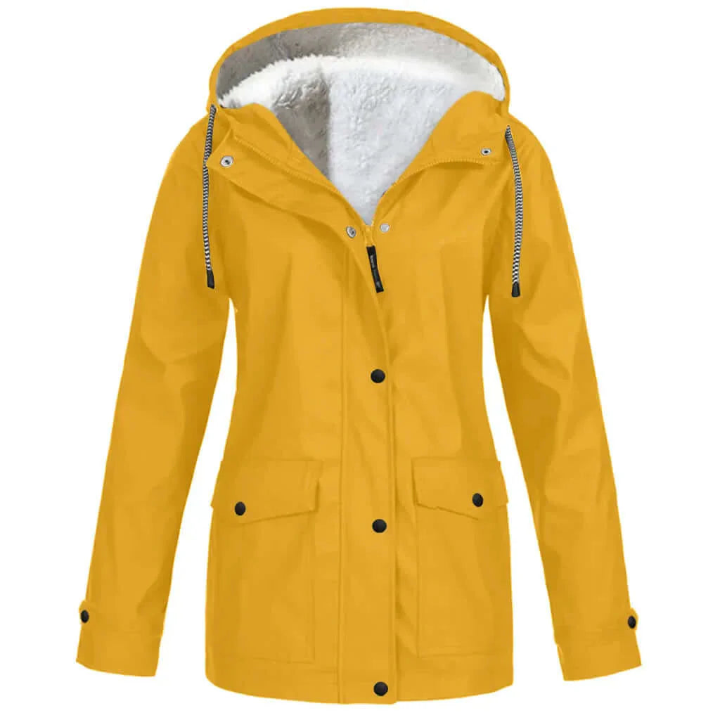Wind and waterproof outdoor jacket with fleece lining