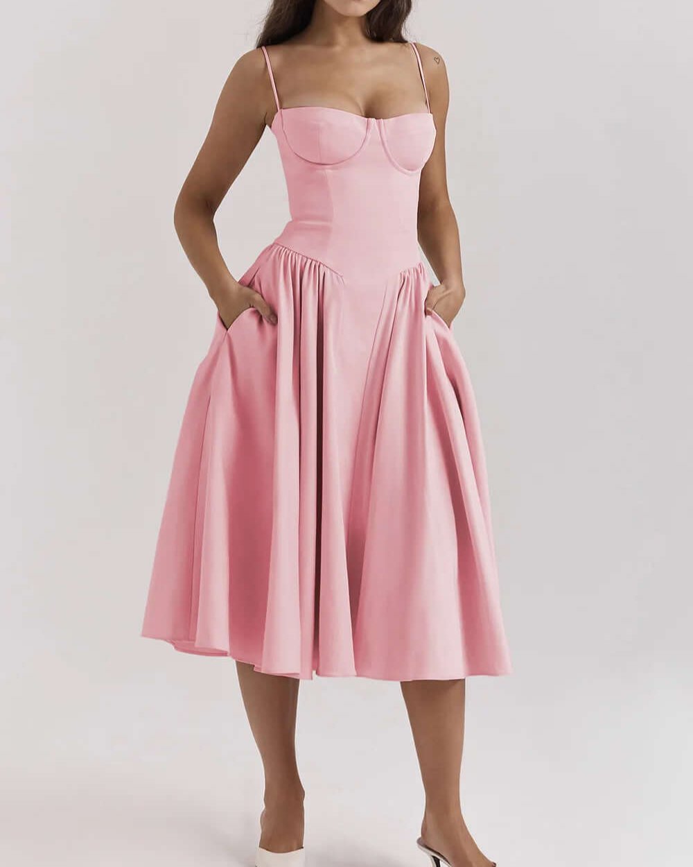 Victoria | Sleeveless midi dress with corset fit - Attractive fit