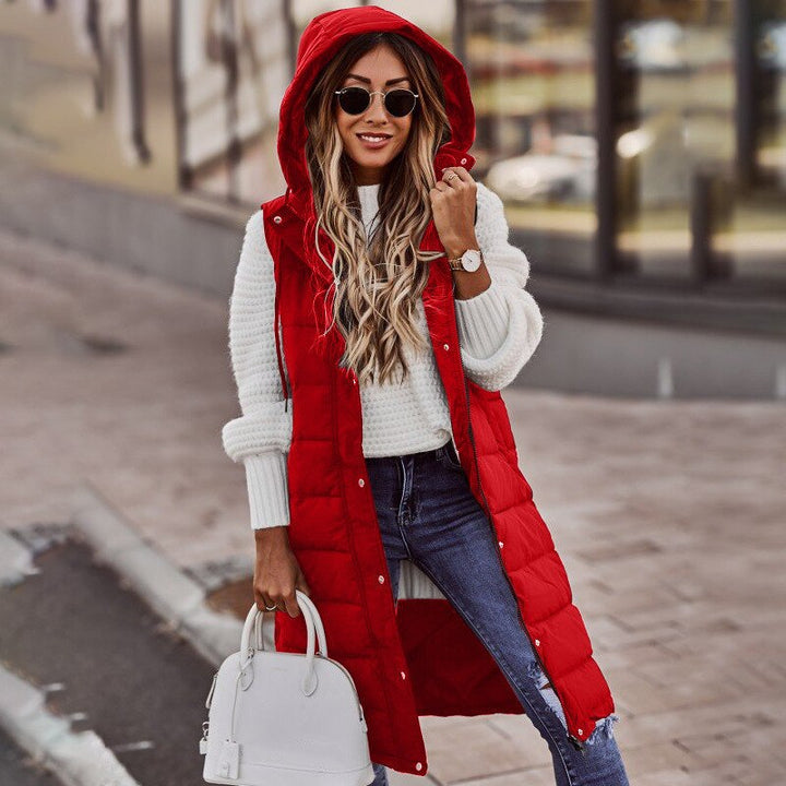 Sleeveless women's coat in long length - Stylish design for modern women - Cozy and warm for winter