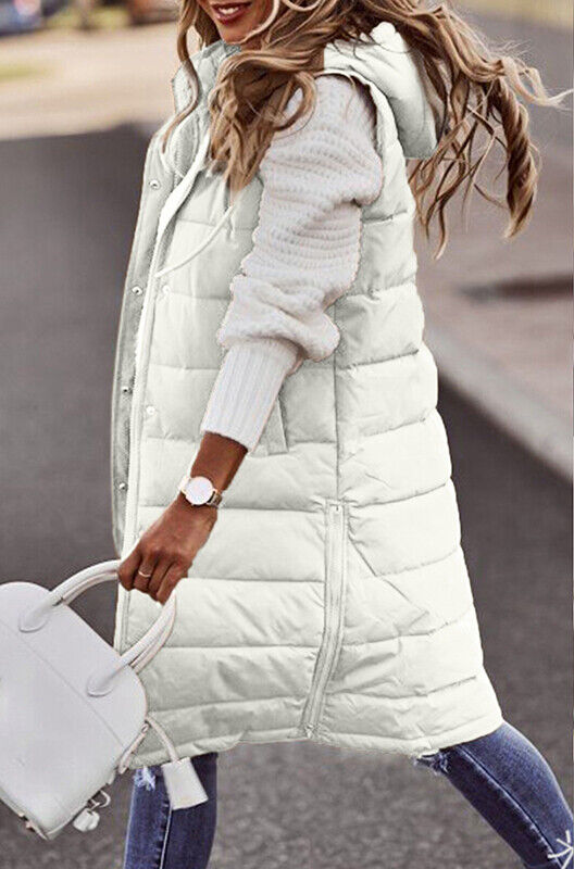 Sleeveless women's coat in long length - Stylish design for modern women - Cozy and warm for winter